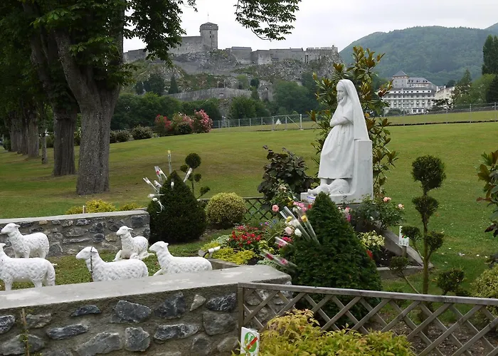 Hotel Saint-charles 2*